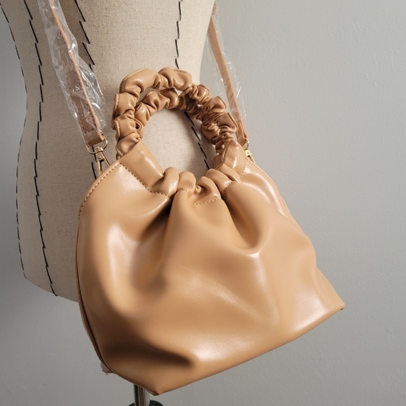 Tan faux leather ruched handbag with crossbody strap NWOT - Picture 10 of 10